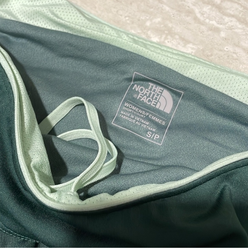 The North Face Women’s Athletic Shorts *S - Picture 3 of 6